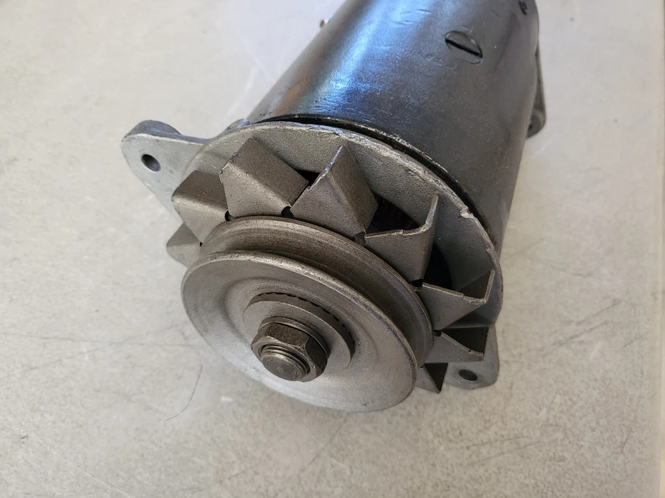 Generador Delco # 1100323 para Nash '56 Statesman Super 196ci 6cyl, re-man'd 9023 Foto 3 de 3