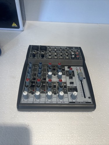 Behringer XENYX Preamps Q1002USB Audio Mixer / Audio Interface - Picture 13 of 14
