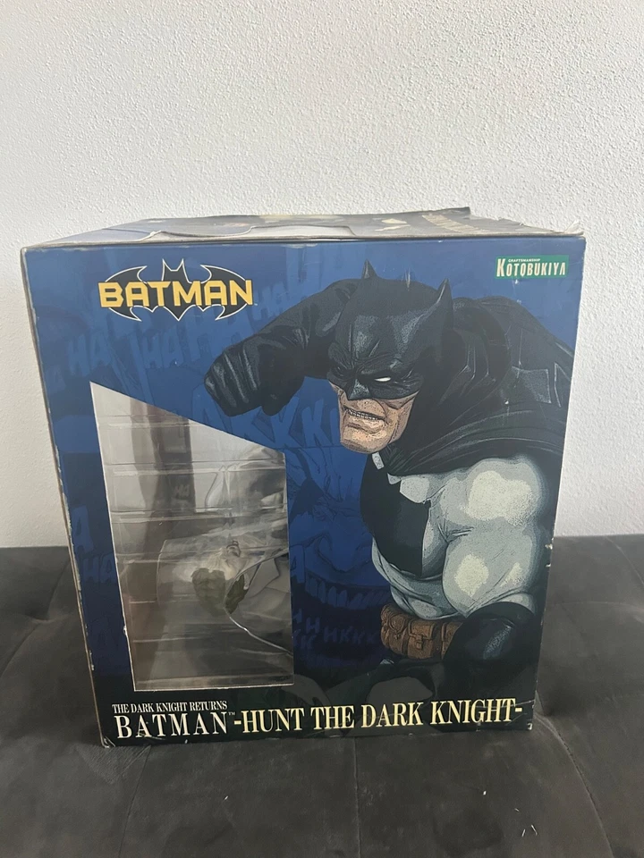 Kotobukiya ARTFX Batman Caza el Caballero Oscuro estatua Foto 3 de 4