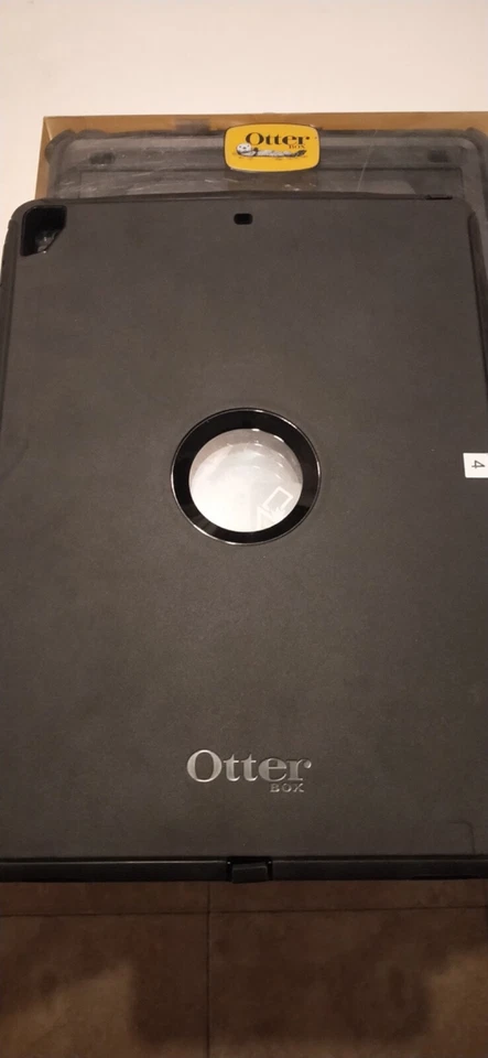 Custodia Otter Box Defender iPad Pro 12.9 inch 2' Generazione vendo 3 pz stock - Immagine 3 di 4
