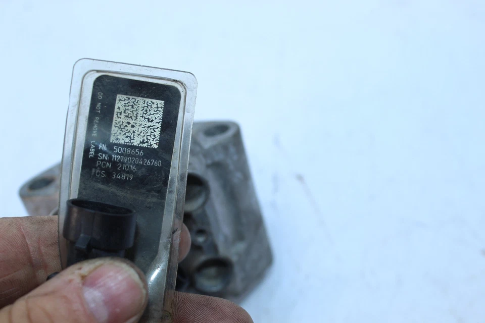 Inyector de combustible Ski-Doo GSX 800R 2012-2015 512061054 Foto 4 de 4