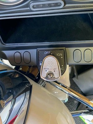 Carbon Harley Ignition Switch Accent Panel Cover For 96-13 Electra Street Glide