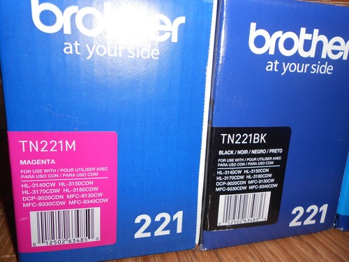Brother 221 Genuine Color Toner Cartridges Magenta, Cyan, Yellow & Black Set - 第 4/11 張圖片