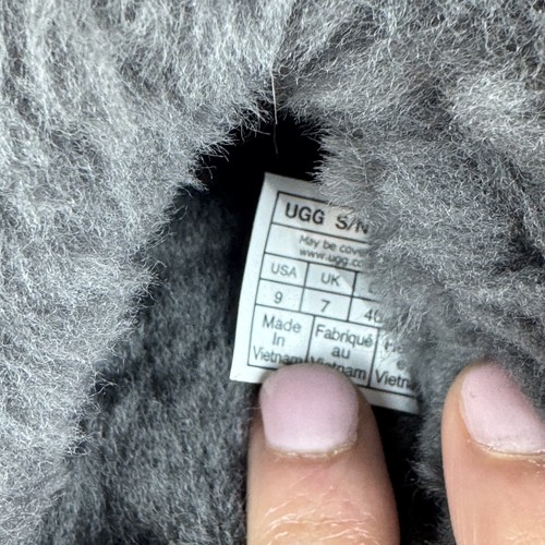 Womens Ugg Cozy Black Gray Shearling Lined Comfort Casual Slippers Size 9 M VGUC - Picture 7 of 8