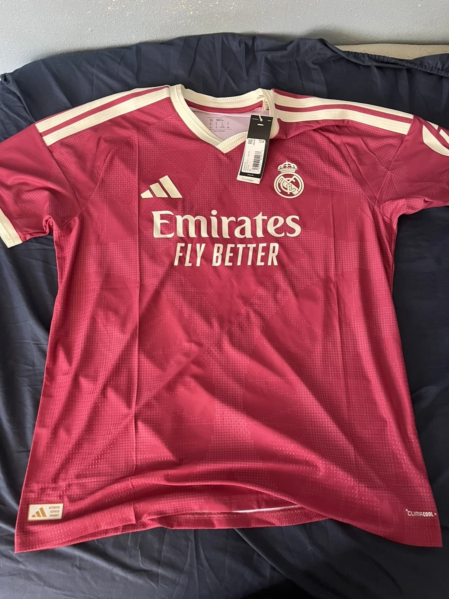 Preços baixos em Real Madrid Rosa fã de Futebol Clube