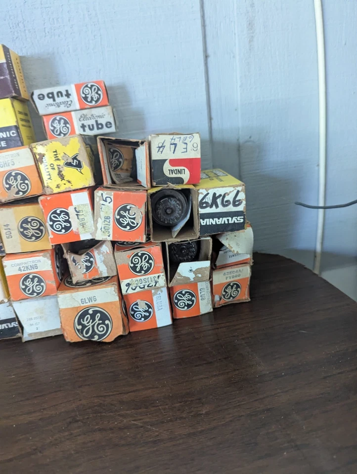 Sin probar* Lote de 50 tubos de vacío de electrones como están Foto 4 de 4