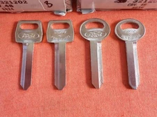 4 FORD ORIGINAL IGNITION & TRUNK KEY BLANKS (B) MARKINGS 1967-1992