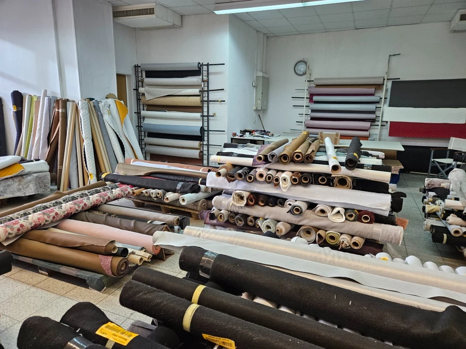 5 Kg Stoffreste Polsterstoff & Kunstleder gemischt Möbelstoff Stoff basteln - Bild 2 von 3