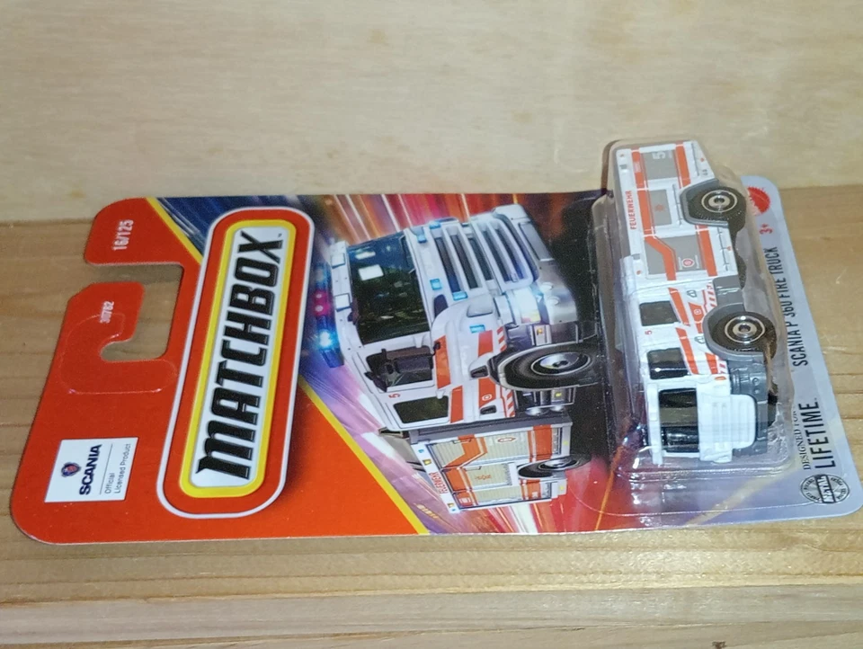 Matchbox Superfast / MB 1086 - Scania P360 Fire Truck - White - Feuerwehr - Image 3 of 4