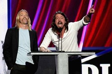 Musicians Taylor Hawkins Dave Grohl perform 28th Rock Roll Hall of- Old Photo 1