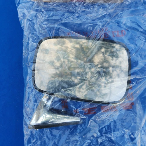 NOS 1976-1979 Honda Car Right Door Mirror 08121-67101  OEM GENUINE