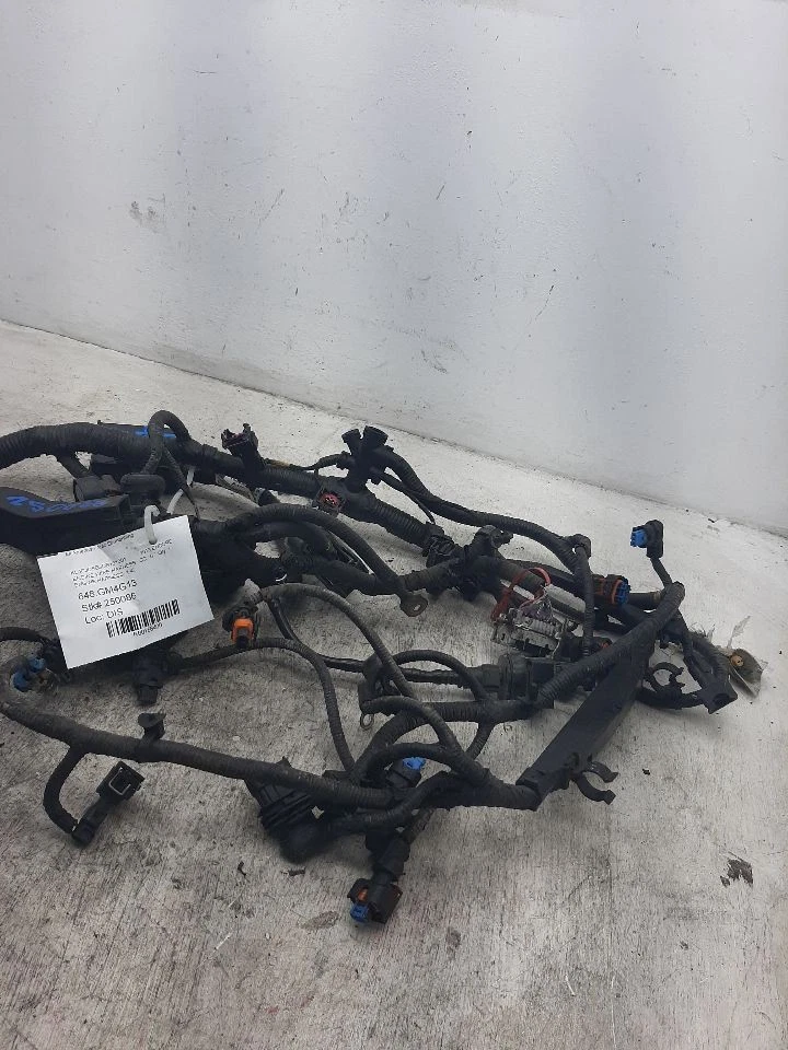 Arnés de cables del motor Buick Encore 2013 1,4 L tracción delantera automática Luv ID 95367475  Foto 3 de 4