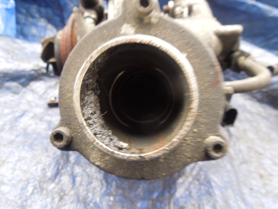 2012 Audi A4 2.0 turbocharger core OEM engine motor 2.0T turbo housing 06H145702 — 第 2/4 张图片