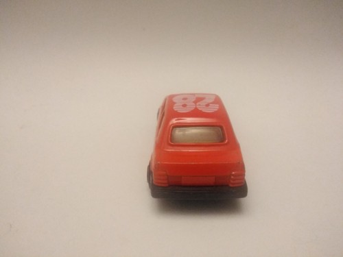1/64 Maisto Ford Escort Mark 3 1.6i vintage 1990 red - Zdjęcie 4 z 5
