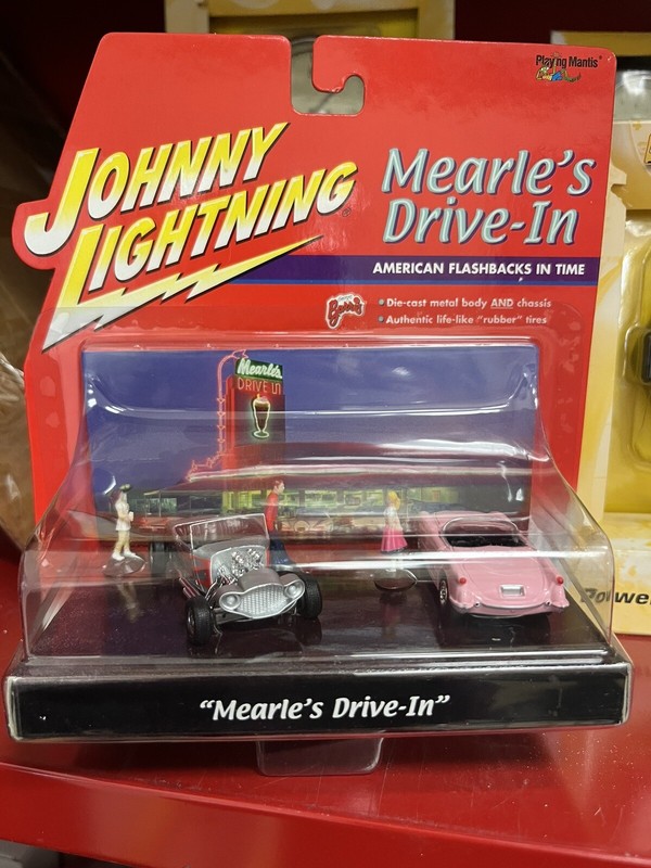 Mearle’s Drive-in 2 Car Set American Flashback In Time Emperor Corvette