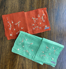 Vtg Handkerchief Hankies Irish Linen NWT Set of 2 Embroidered Flowers