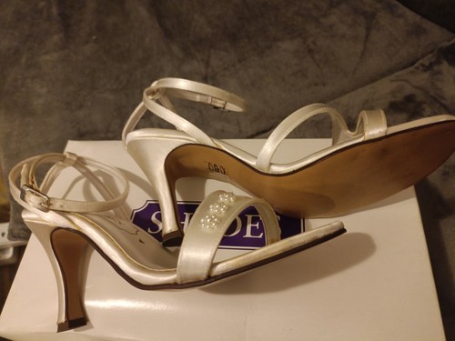 Shades White Satin Strappy Shoes With Box Size UK 4 - Picture 4 of 5