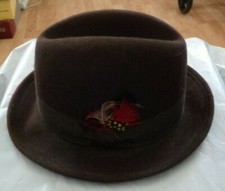 New Brown Fedora 2" Brim 5" Crown 1.5" Grosgrain Band Feathers 100 Wool Felt M
