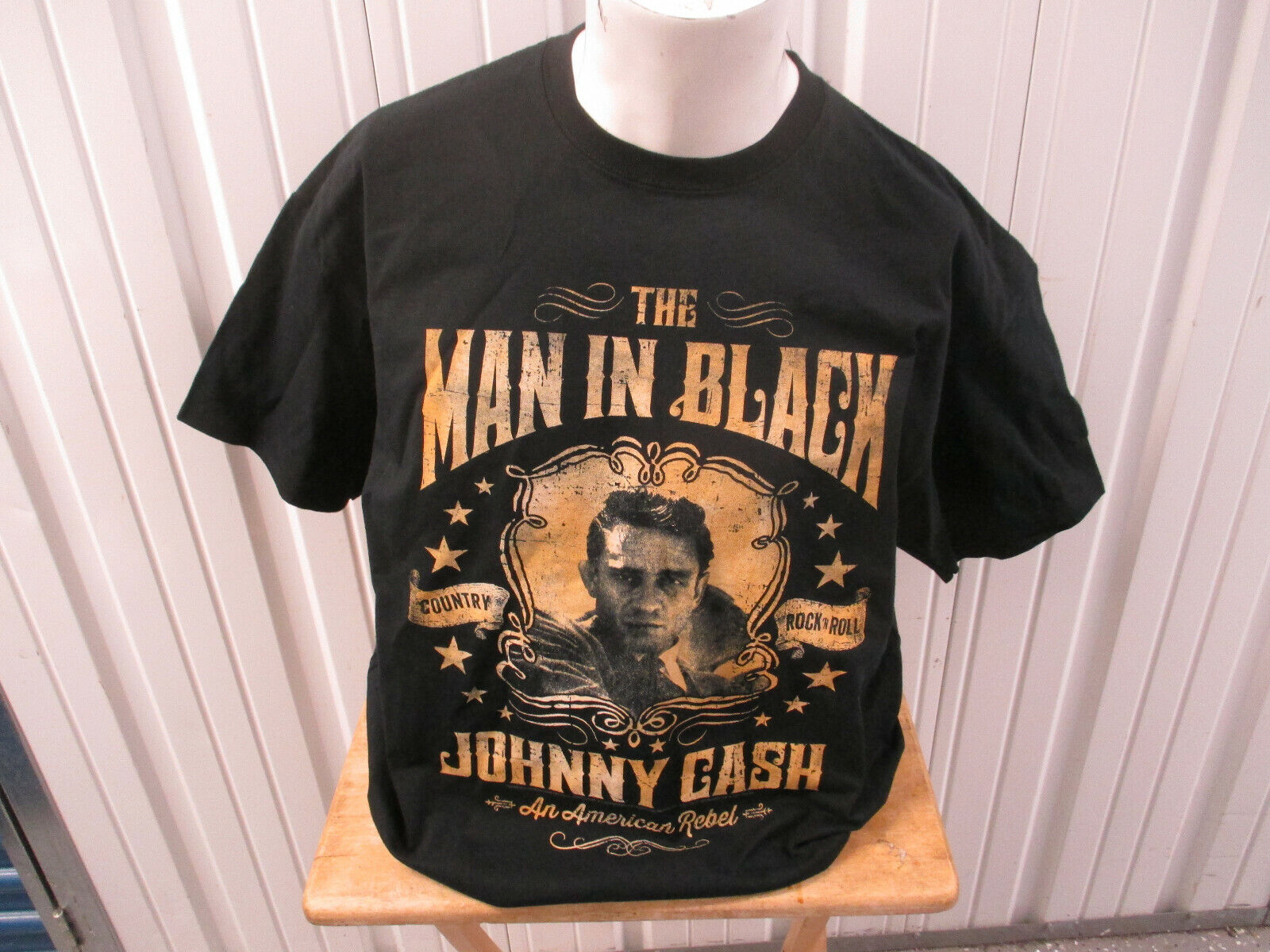 VINTAGE CASH THE MAN IS BLACK JOHNNY CASH XL BLACK T-SHIRT AN AM