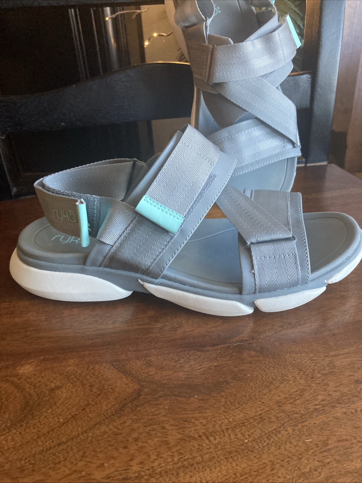 Picture 2 of 10