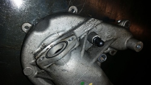 011 012 2011-2015 LML GMC Sierra Duramax Diesel Water Pump Housing 12637105 - Picture 3 of 5