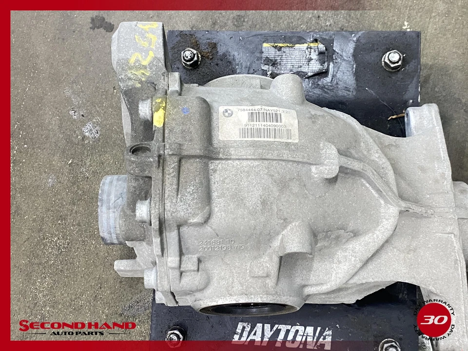 BMW F10 528i 2014-2016 tracción trasera A/T eje trasero transmisión diferencial portador OEM Foto 2 de 4