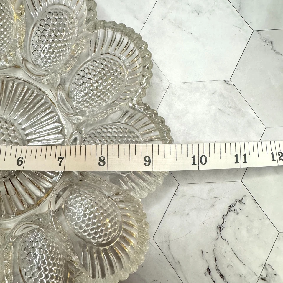 Plato de plato de huevo vintage de vidrio prensado transparente de 9,5" Indiana Hobnail 12 Deviled Foto 2 de 4