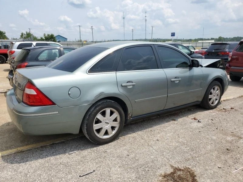 2005-2007 Ford Five Hundred Washer Reservoir with Pump, Used, FWD, 122K Miles - Image 3 of 4