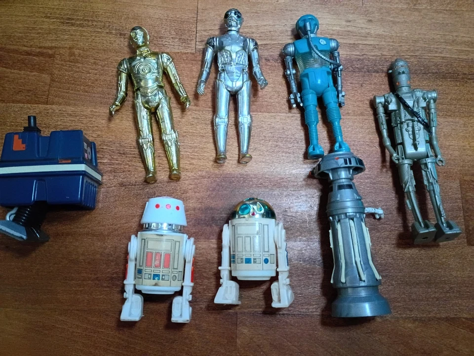 Lote de figuras de acción vintage Star Wars Kenner 1977-1983 2-1B Death Star Droid Power Foto 2 de 4