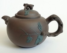 Yixing Oriental Clay Teapot - Branch Lid
