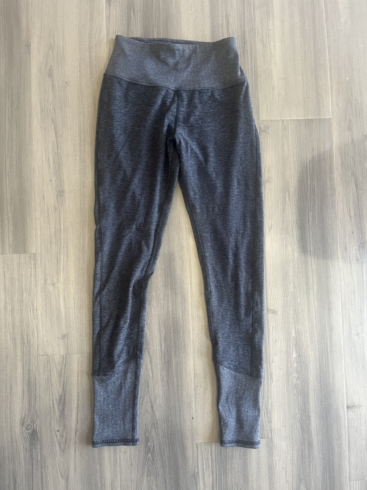 Alo Womens Medium High-Waisted Yoga Leggings for Workouts