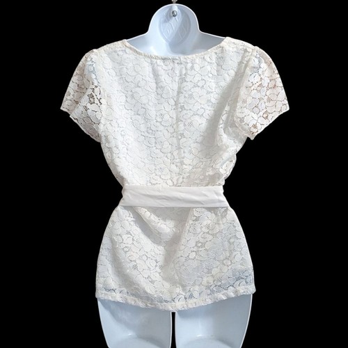 East 5th Lace Blouse - Picture 2 of 4