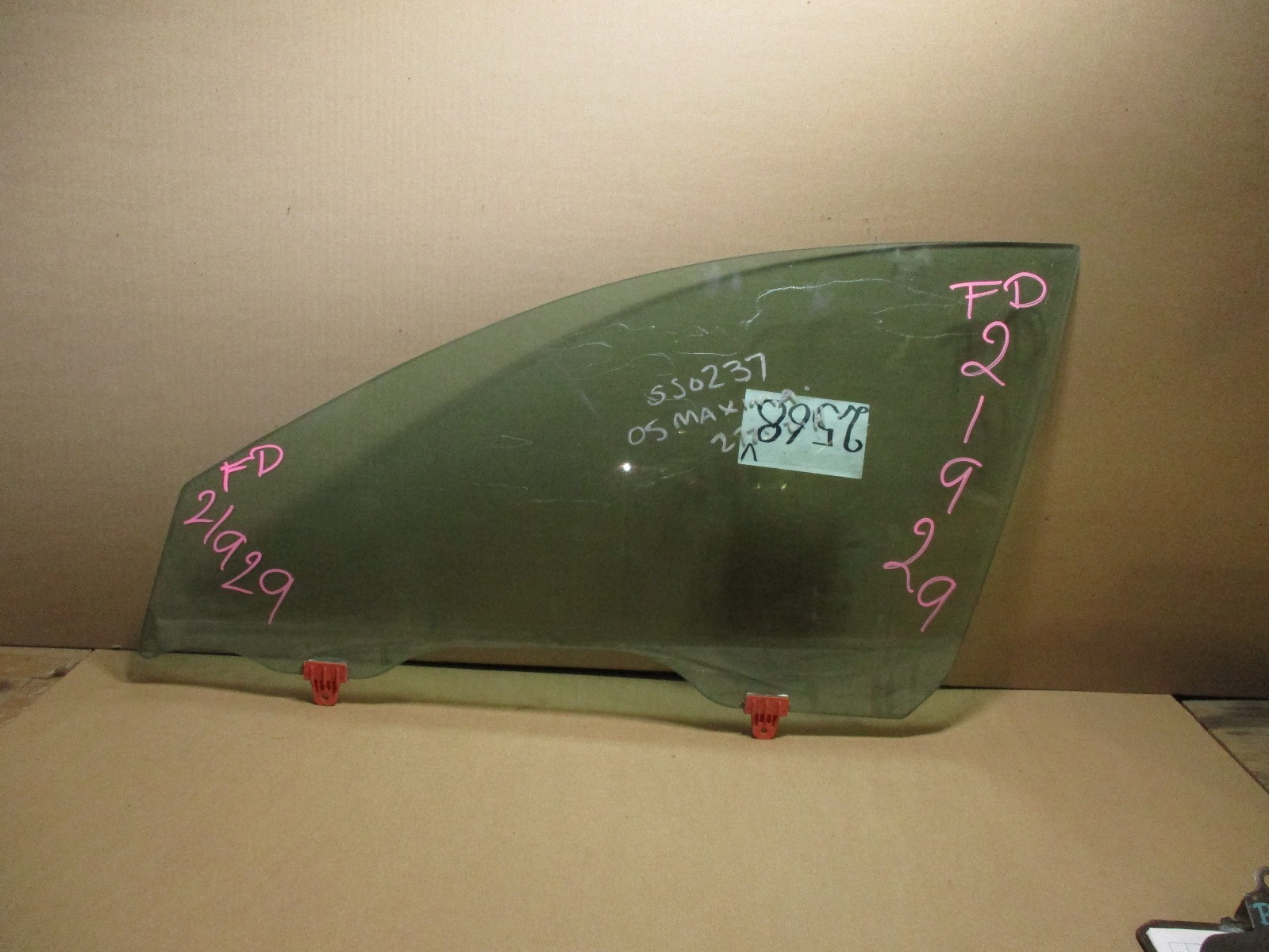 04 05 06 07 08 Nissan Maxima FRONT DRIVER Side Used Door Glass #2568-V 