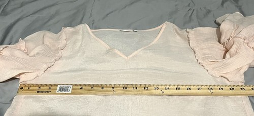 New Directions Blouse, Peach, Sheer, Flutter sleeves, Pullover V Neck Size M - Picture 6 of 7