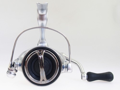 NUEVOS Carretes Giratorios Shimano Stradic FM 1000-4000 XG TODOS LOS MODELOS - Imagen 2 de 42
