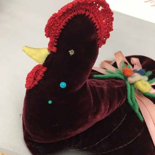 Vintage Hand Made Crocheted Red Velvet Chicken Pin Cushion Sewing Farmhouse - Picture 7 of 16