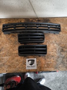 VW Golf 4 Abdeckung Gitter Stoßstange vorne