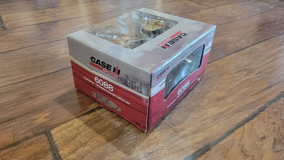 ERTL Case IH Authentics #2 6088 Combine 1/64 Scale 14772 GOLD - Image 4 of 4