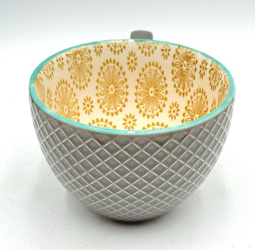 Pfaltzgraff Everyday Textured Mug Lot of 2 Starburst Flower & Chevron Zigzag - Picture 4 of 18