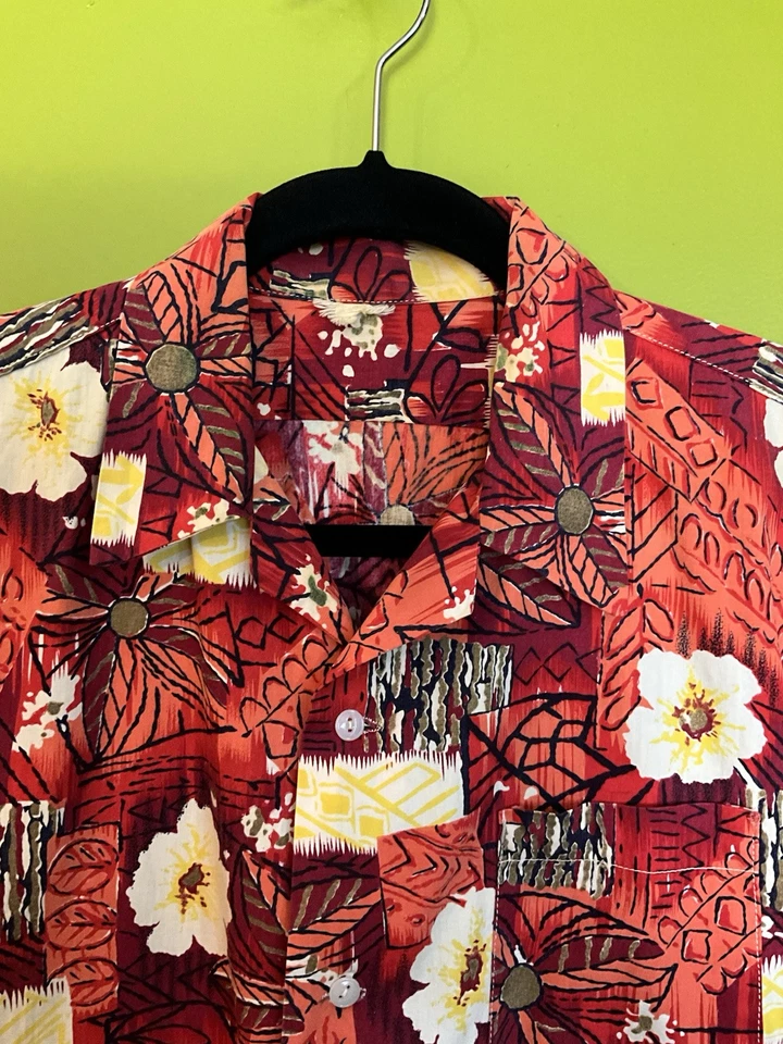 RARE Vintage 50’s/60’s 4 Button Red Cotton Floral Hawaiian Shirt Tiki Aloha 44” - Image 4 of 4