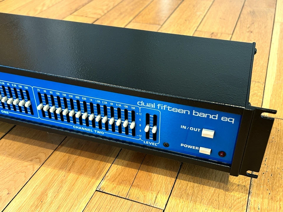 MXR dual 15 band EQ Graphic Equaliser Refurbished Rare Blue Faced - Image 3 of 4