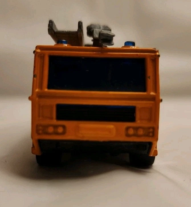 1992 China Matchbox Airport Fire Truck Orange Diecast Metro Alarm - Image 3 of 4