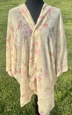 American Eagle Women s Yellow Floral Kimono One Size