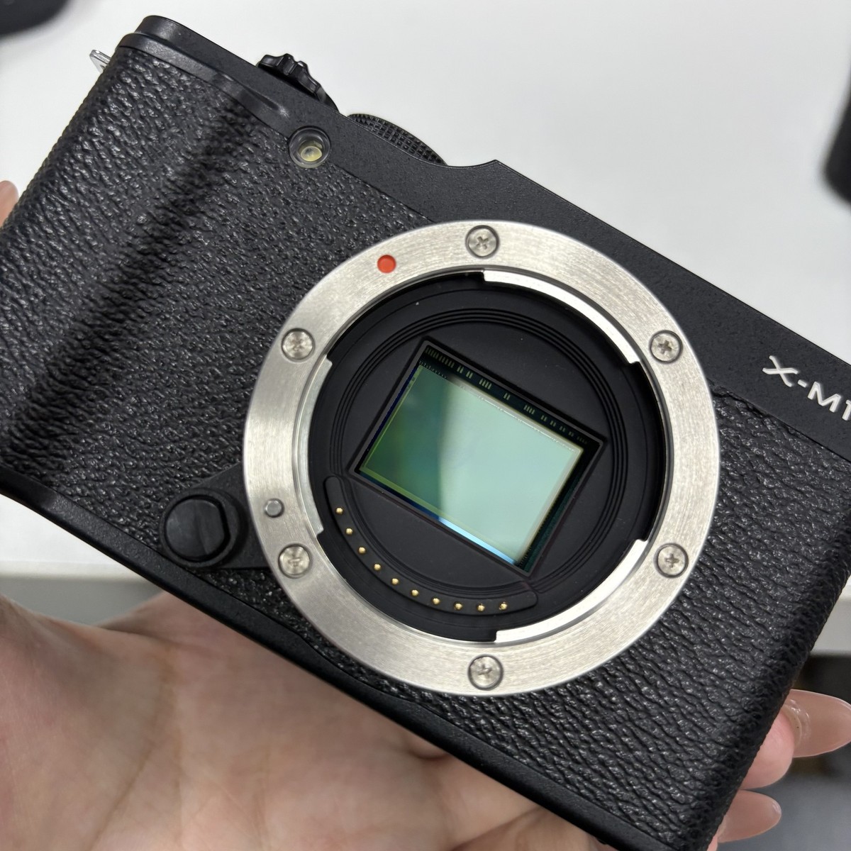 Fujifilm X-M1 XM1 16.0MP 16.3MP Digital Camera Body Fujifilm X