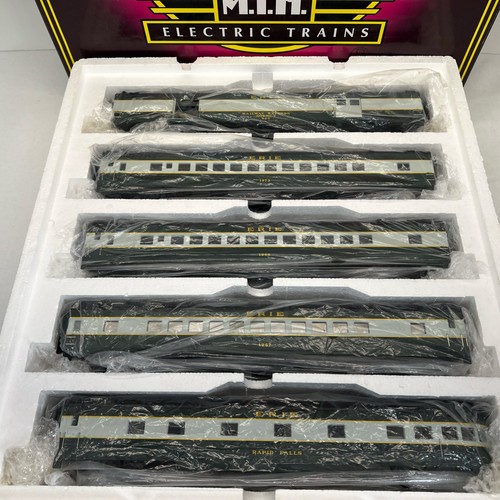 MTH Premier 20-6560 Erie Streamlined 70’ 5 Car Passenger Set Used O Gauge DAMAGE - Picture 18 of 24
