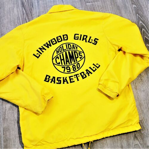 Vintage 70s Yellow Nylon Coach Varsity Jacket Vtg 1979 Girls Basketball USA S - Afbeelding 1 van 12