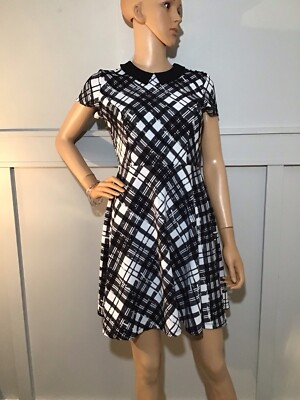 HOT TOPIC Black and White Plaid Skater Fit and Flare Dress Size Small.