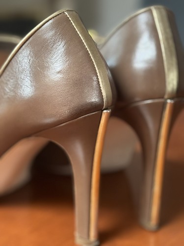 Miu Miu Pumps Nougat mit Gold abgesetzt Größe 41 - Bild 9 von 18