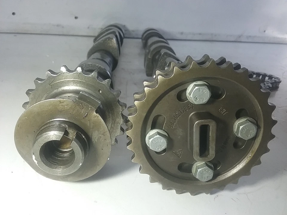 Árboles de levas laterales izquierdo y derecho Porsche Boxster 2000-2002 3,2 L 996.105.178,53 (M121 Foto 3 de 4