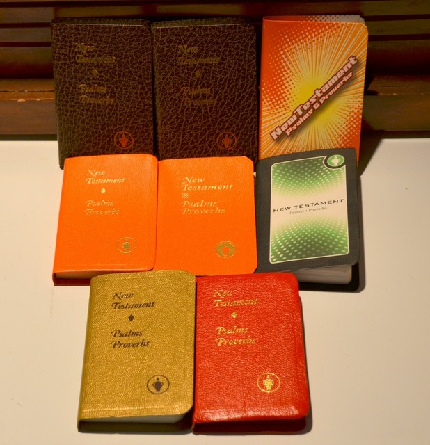 8 GIDEONS POCKET BIBLE Psalms Proverbs New Testament King James * gold